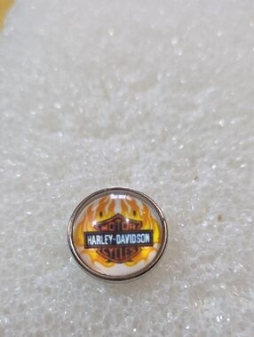 Harley-Davidson Orange and Yellow Flame Logo Snap Button 18mm